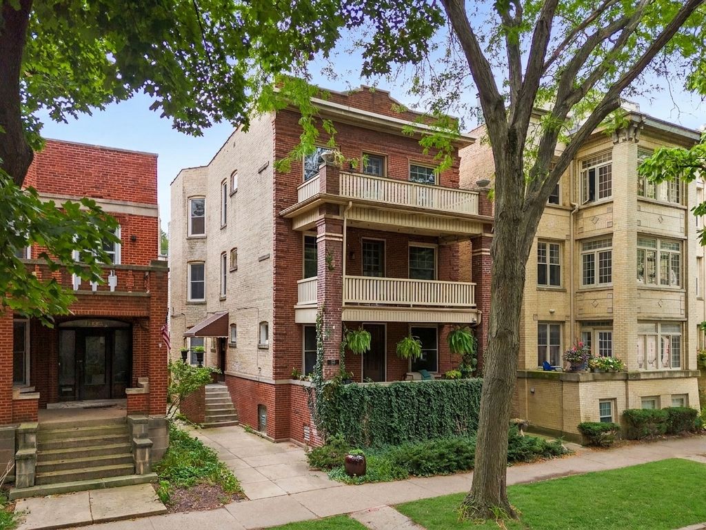 1347 W Granville Avenue, Chicago, IL 60660 — photo 2