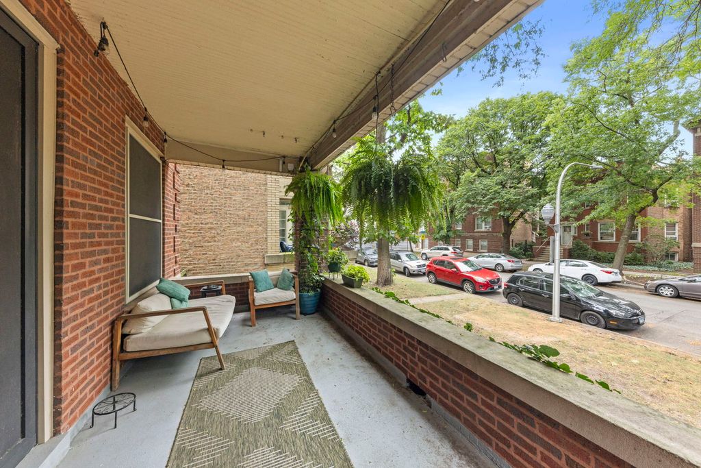 1347 W Granville Avenue, Chicago, IL 60660 — photo 3