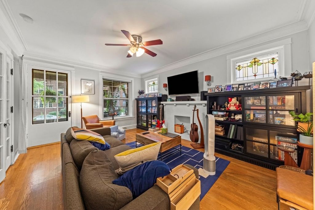 1347 W Granville Avenue, Chicago, IL 60660 — photo 5
