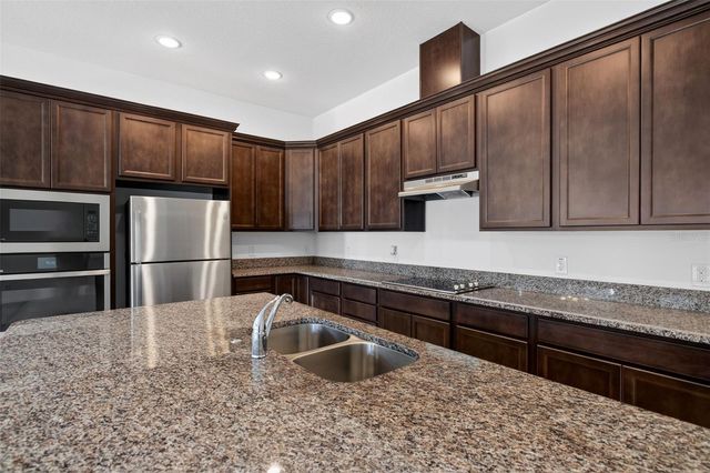 810 MIDDLETON STREET, Debary, FL 32713