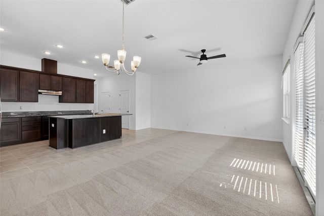 810 MIDDLETON STREET, Debary, FL 32713