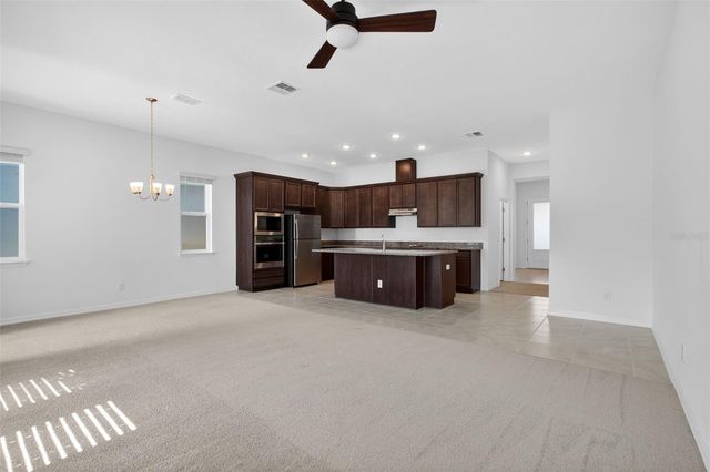 810 MIDDLETON STREET, Debary, FL 32713
