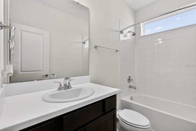 810 MIDDLETON STREET, Debary, FL 32713