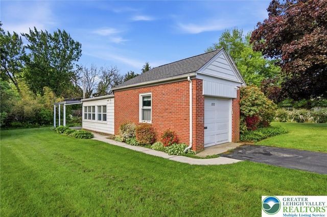 3232 Edinburgh Road, Allentown City, PA 18104