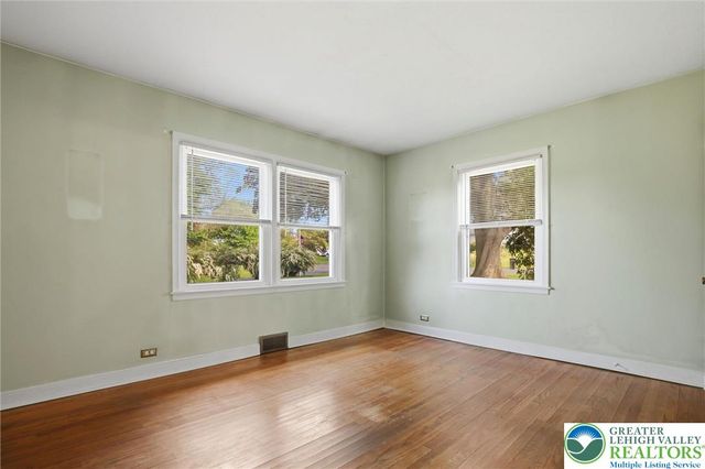 3232 Edinburgh Road, Allentown City, PA 18104