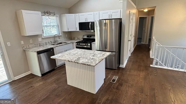 1015 Sly Fox Court, Stone Mountain, GA 30088