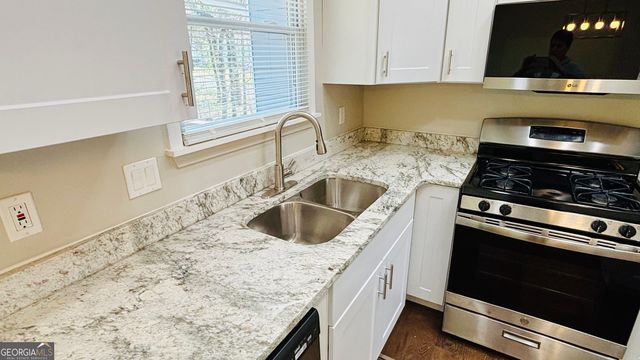 1015 Sly Fox Court, Stone Mountain, GA 30088