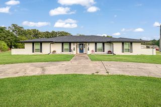 420 Clarksville Road, Bogata, TX 75417