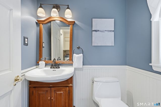 23 Berkshire Way, Simsbury, CT 06070