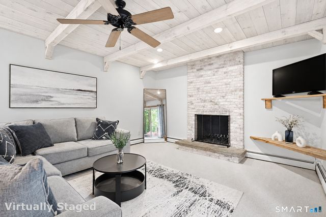 23 Berkshire Way, Simsbury, CT 06070