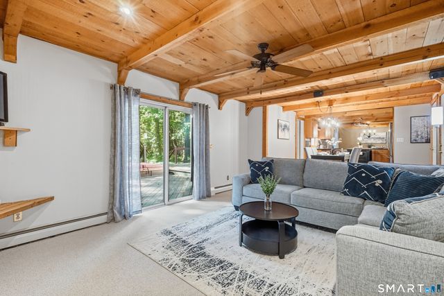 23 Berkshire Way, Simsbury, CT 06070
