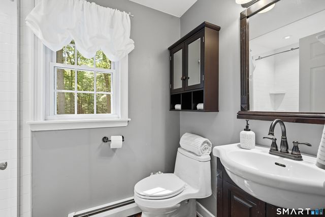 23 Berkshire Way, Simsbury, CT 06070