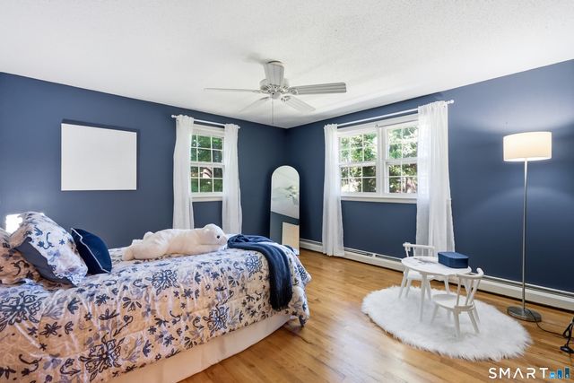 23 Berkshire Way, Simsbury, CT 06070