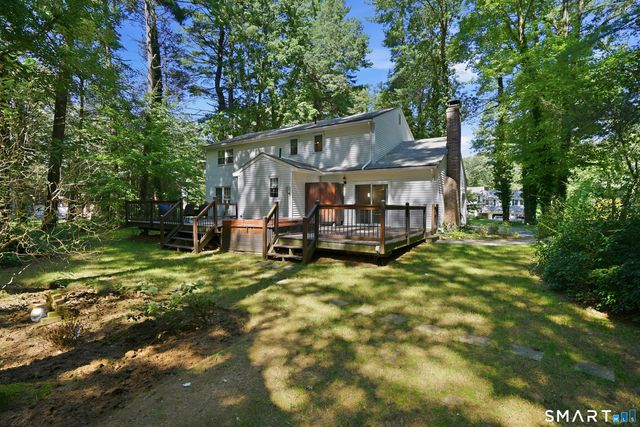 23 Berkshire Way, Simsbury, CT 06070