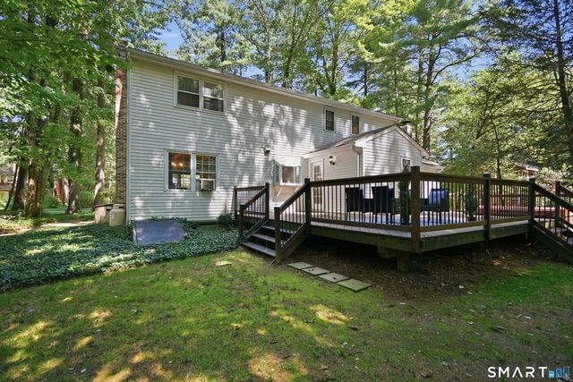 23 Berkshire Way, Simsbury, CT 06070