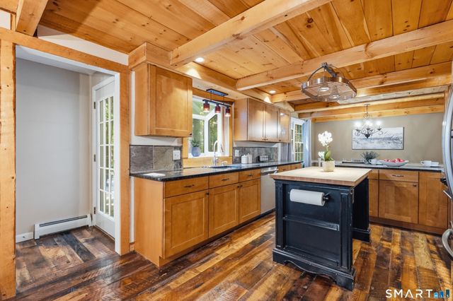 23 Berkshire Way, Simsbury, CT 06070