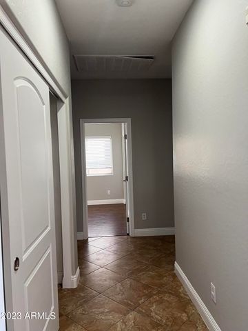 1958 E SHANNON Street, Gilbert, AZ 85295