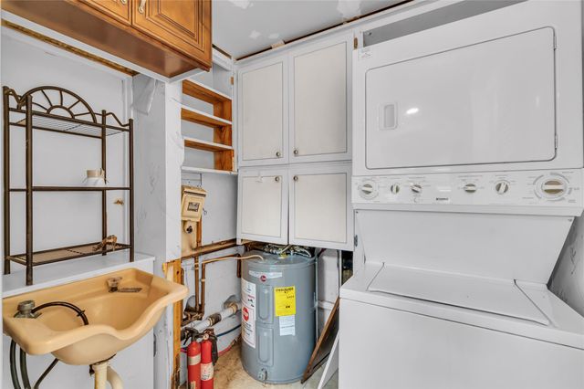 4541 NE 6th Ter, Deerfield Beach, FL 33064