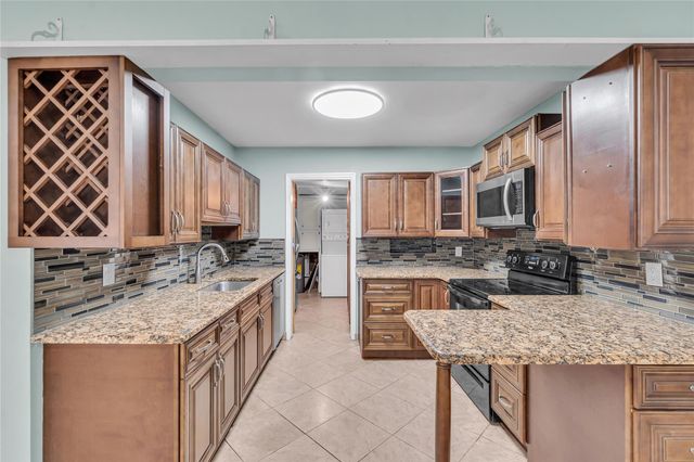 4541 NE 6th Ter, Deerfield Beach, FL 33064