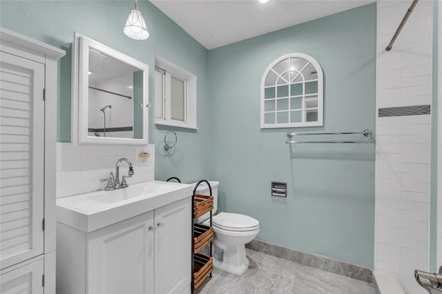 4541 NE 6th Ter, Deerfield Beach, FL 33064