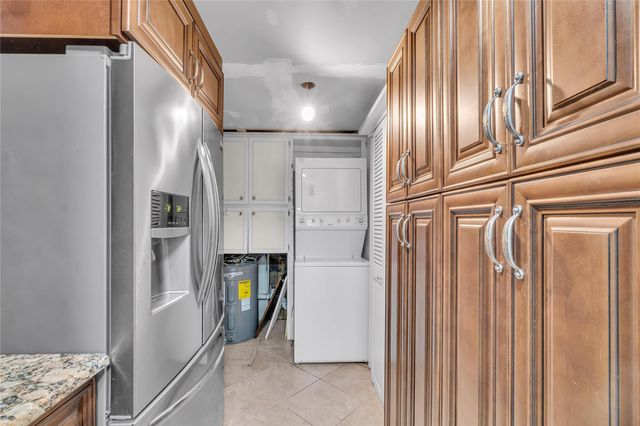 4541 NE 6th Ter, Deerfield Beach, FL 33064