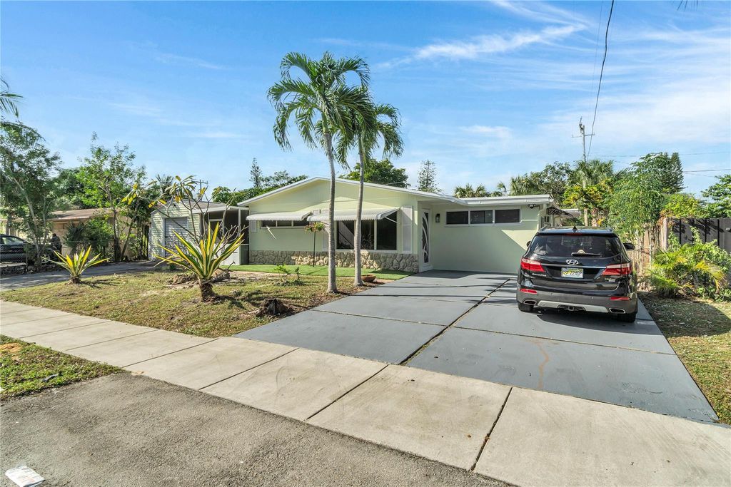 4541 NE 6th Ter, Deerfield Beach, FL 33064