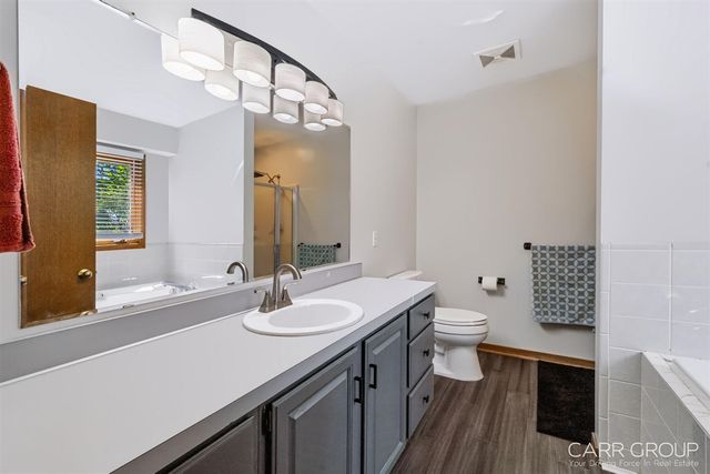 3230 Rollingview Court, Hudsonville, MI 49426