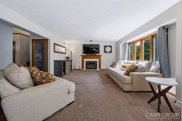3230 Rollingview Court, Hudsonville, MI 49426