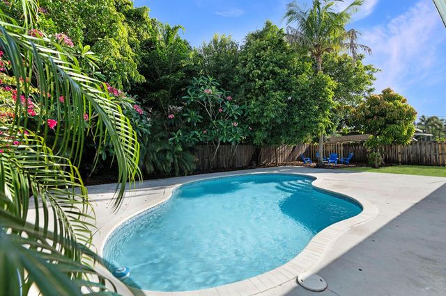 7416 Overlook Drive, Lake Worth, FL 33467