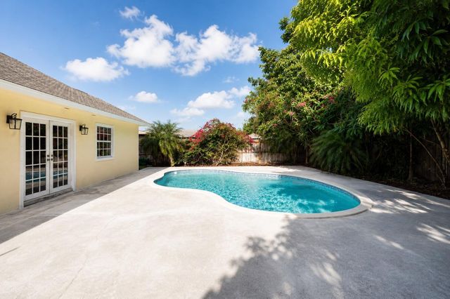 7416 Overlook Drive, Lake Worth, FL 33467