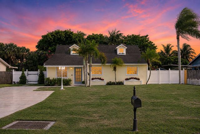 7416 Overlook Drive, Lake Worth, FL 33467