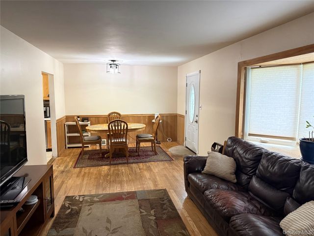 12 Heck Road, Garnerville, NY 10923