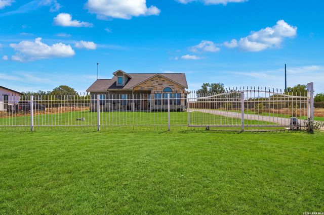 7306 TIFF NICOLE LN, Von Ormy, TX 78073