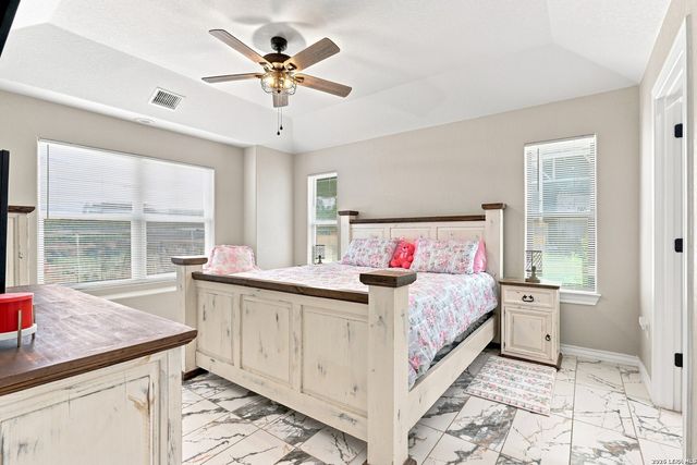 7306 TIFF NICOLE LN, Von Ormy, TX 78073