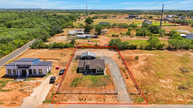 7306 TIFF NICOLE LN, Von Ormy, TX 78073