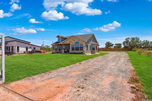 7306 TIFF NICOLE LN, Von Ormy, TX 78073