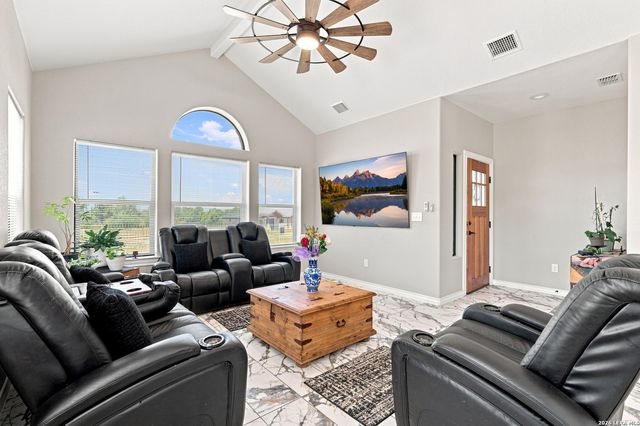 7306 TIFF NICOLE LN, Von Ormy, TX 78073