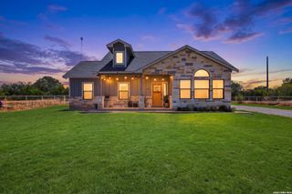 7306 TIFF NICOLE LN, Von Ormy, TX 78073