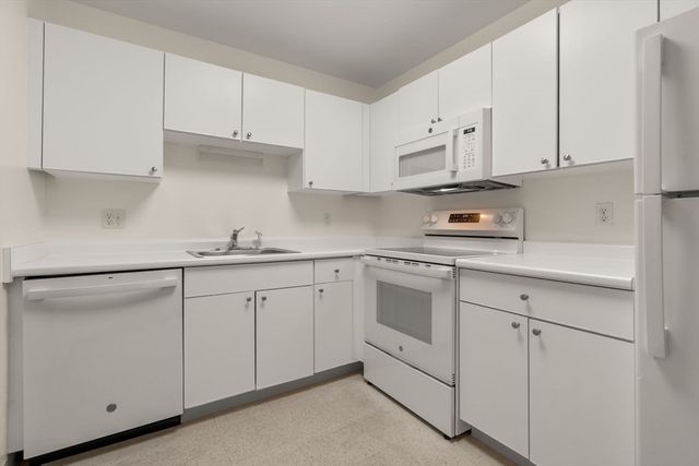 14 Heron Street 14-207, Boston, MA 02132