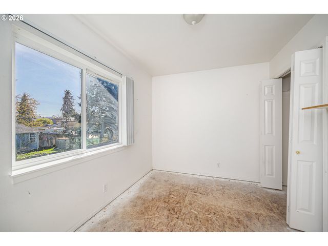 207 35TH St, Springfield, OR 97478