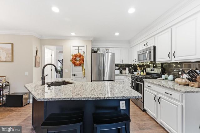 1 WEATHERLY RD, Delran, NJ 08075