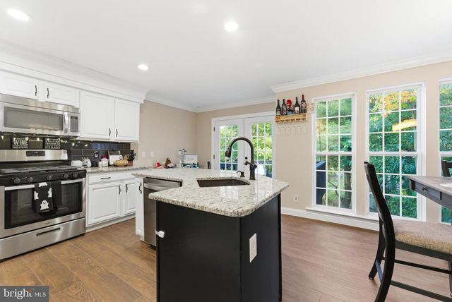 1 WEATHERLY RD, Delran, NJ 08075