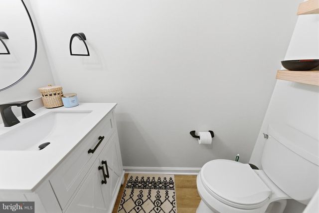 1 WEATHERLY RD, Delran, NJ 08075