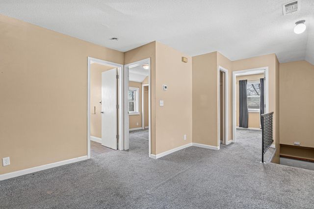 9 Acker Street W, Saint Paul, MN 55117