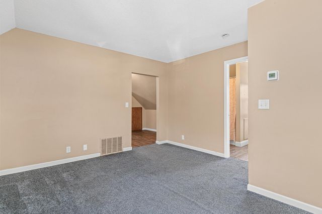 9 Acker Street W, Saint Paul, MN 55117