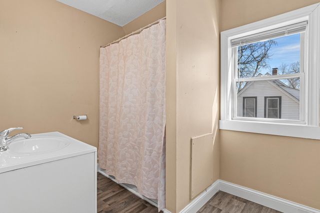 9 Acker Street W, Saint Paul, MN 55117