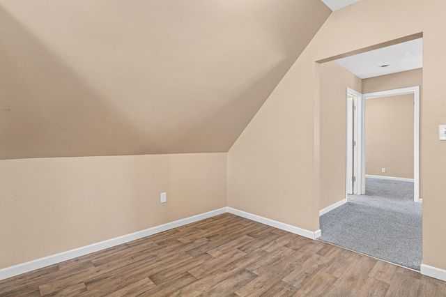 9 Acker Street W, Saint Paul, MN 55117