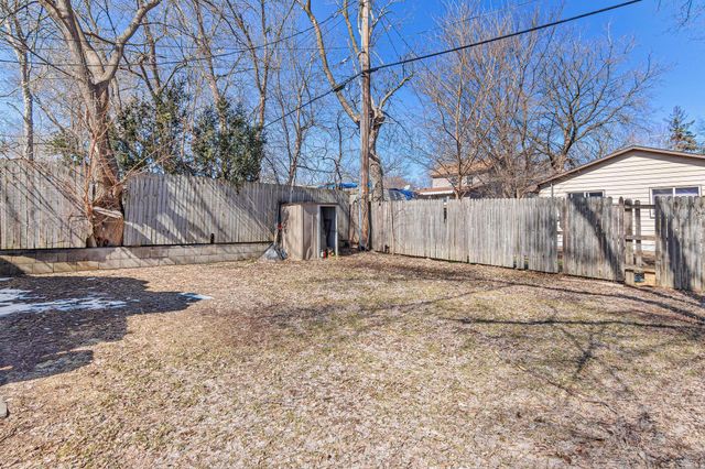 9 Acker Street W, Saint Paul, MN 55117