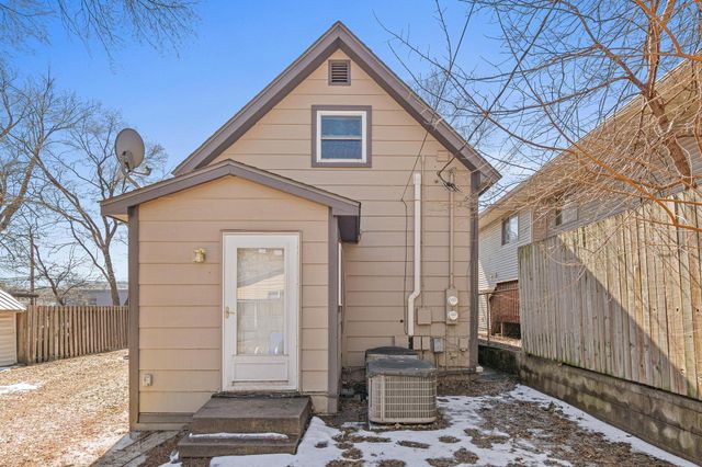 9 Acker Street W, Saint Paul, MN 55117