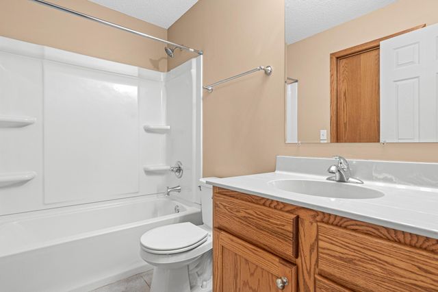 9 Acker Street W, Saint Paul, MN 55117